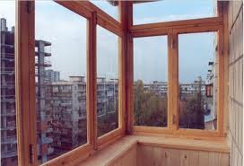 Деревянные окна на балконе в хрущевке
